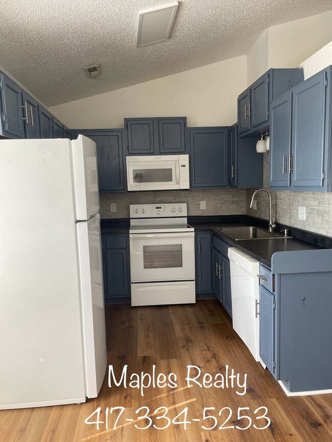 Photo - 2 bedroom, 1 bathroom apartment in Kirbyville, MO Unidad BEA 306 (101)