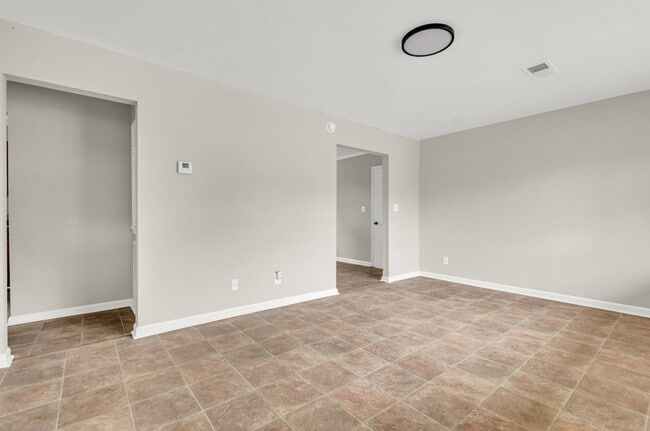 Photo - 805 Spruce St