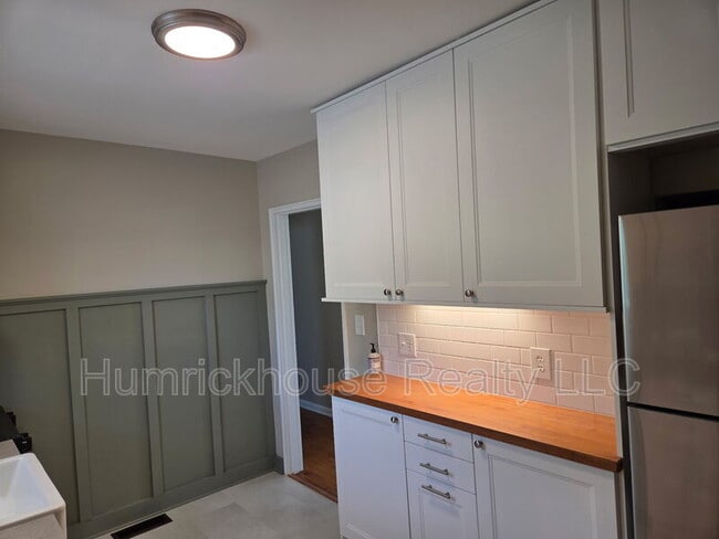 Photo - 324 Wakefield Dr