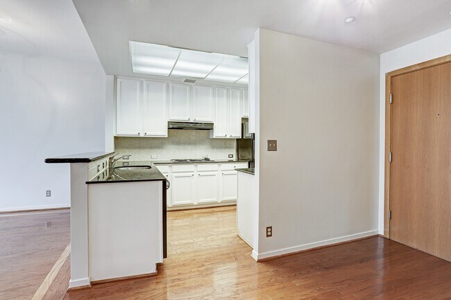 5110 San Felipe St Unit 64W