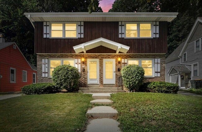 Building Photo - 6641 Hillside Ln
