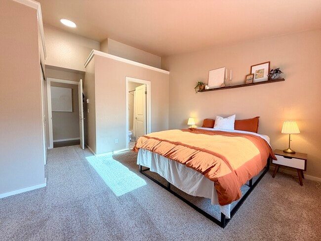 Master Bedroom - 16101 Bothell Everett Hwy Unit F302