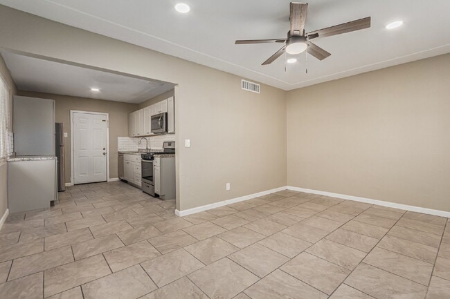 2014 N 17th St