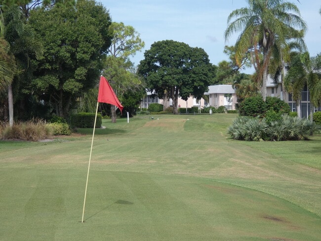 Photo - 18081 SE Country Club Dr Unit 238