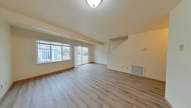 Photo - Beautiful 3 Bedroom 1.5 bath with attached... Unidad A