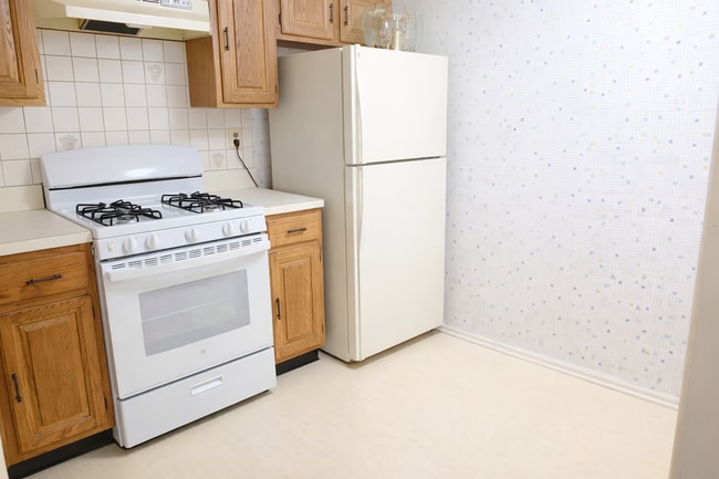 Photo - 177 Applegate Ln