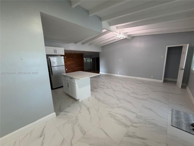 Photo - 4210 SW 10th St