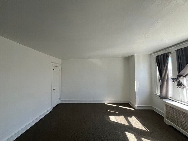 Photo - 7220 Marsden St