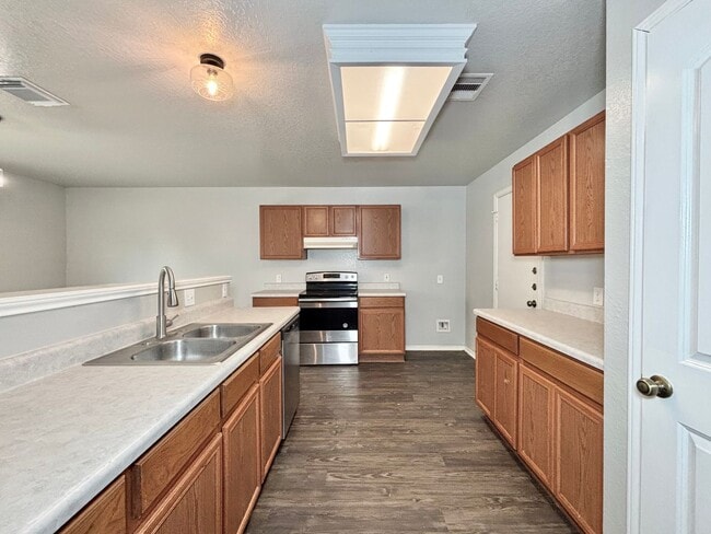 Photo - Spacious 4 Bedroom Home in Bristol Forest!