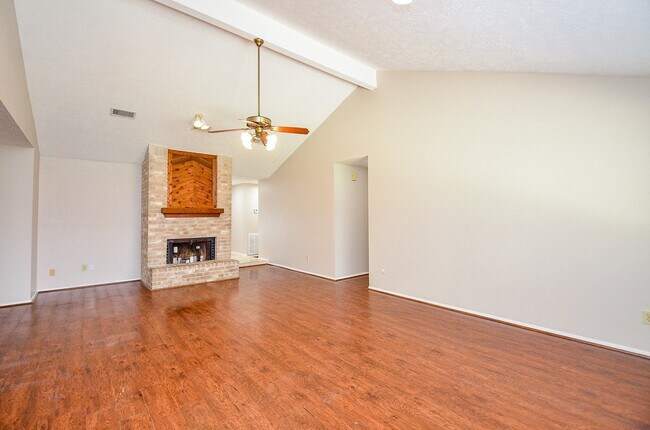 Photo - 19318 Quiet Brook Dr