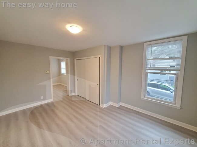 Building Photo - 146 Highland Ave Unit #1R