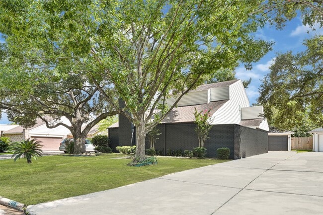 Photo - 14823 Elmont Dr