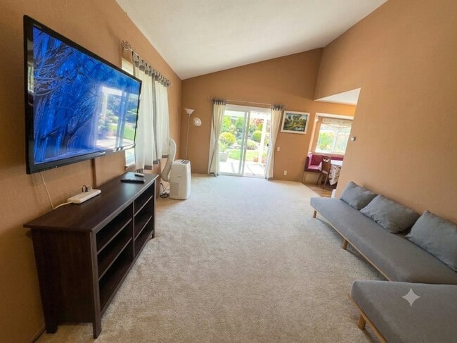 5398 Studebaker Cir