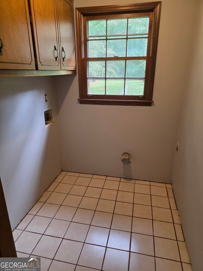 Photo - 214 Candler Rd