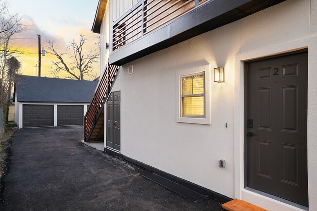 Photo - Mistletoe Manor