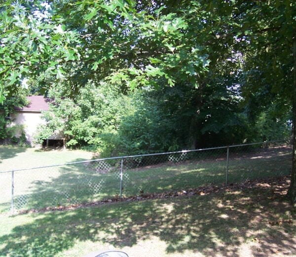 Photo - "Charming 4-Bedroom Retreat with 2 Full Baths in the Heart of Paris, TN – Spacious 1500 Sq Ft Home!"