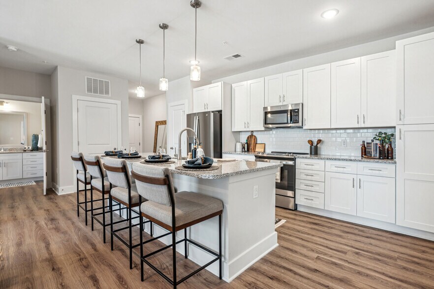 4000 Margaret apartments — community photo
