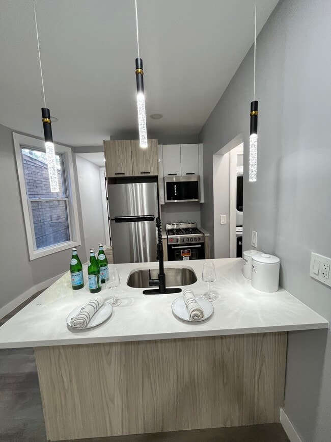 Building Photo - 67 Lincoln St Unit 3L Rental