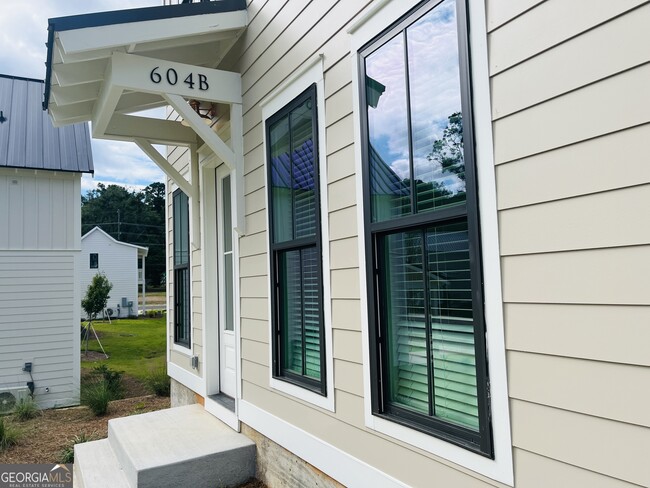 Photo - 604 Freeman St