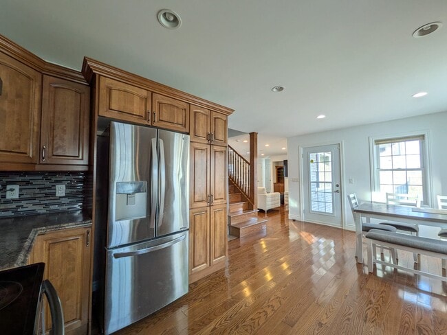 Photo - 130 River Dr