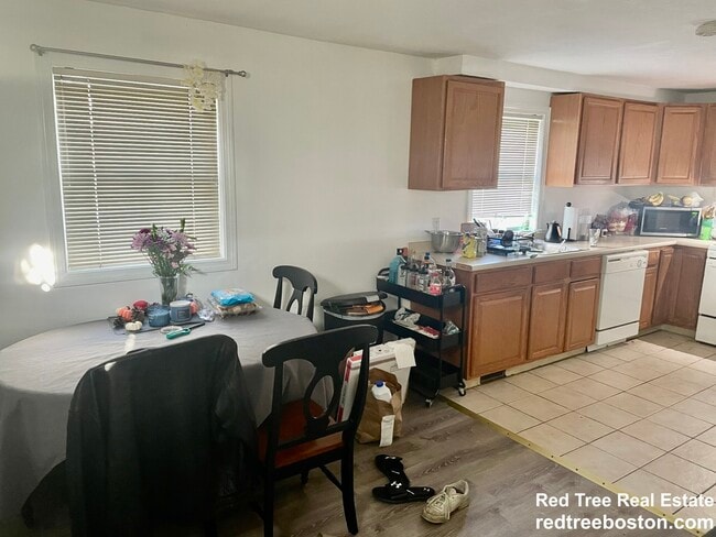 Photo - 24 Lawn St Unit 1