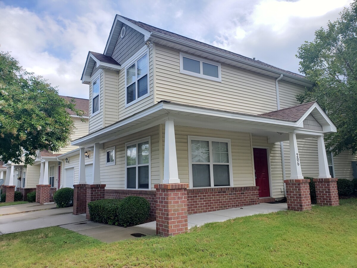Photo - 851 Norview Ave