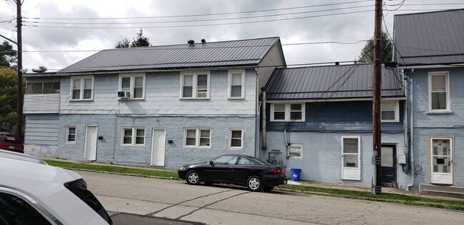 Building Photo - 28 S 6th St Rental