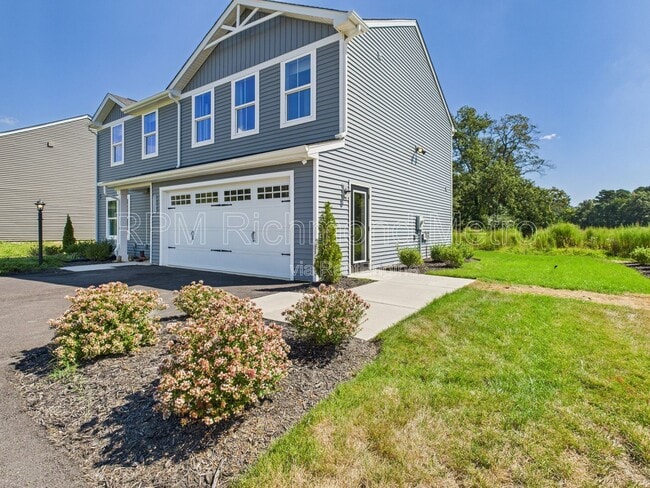 Photo - 2943 Travis Ln