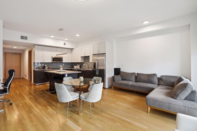 Photo - 1240 S 2nd St