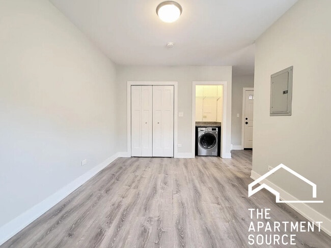 Photo - 437 W Belden Ave Unit B206