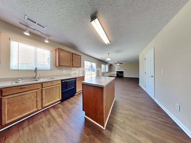 Photo - 5028 Bartley Way