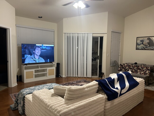 Building Photo - 5125 Palm Springs Blvd Unit 10303
