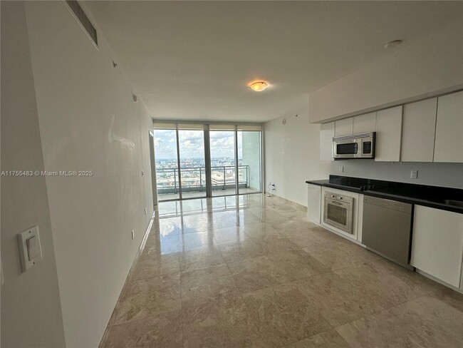 Photo - 92 SW 3rd St Condo Unit 2608