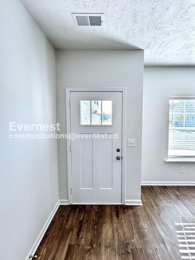 Photo - 204 Ansley Wy