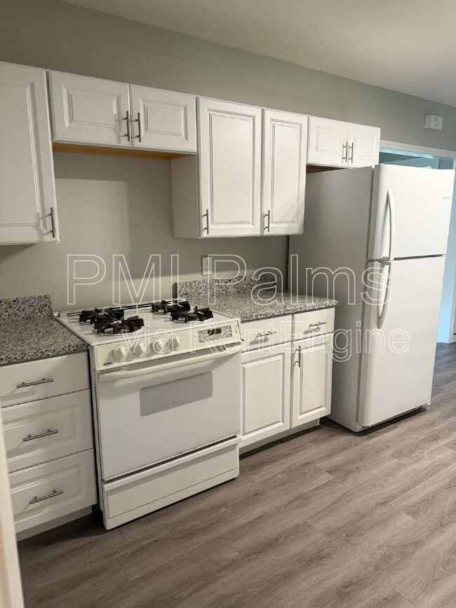 Photo - 719 SE 24th St