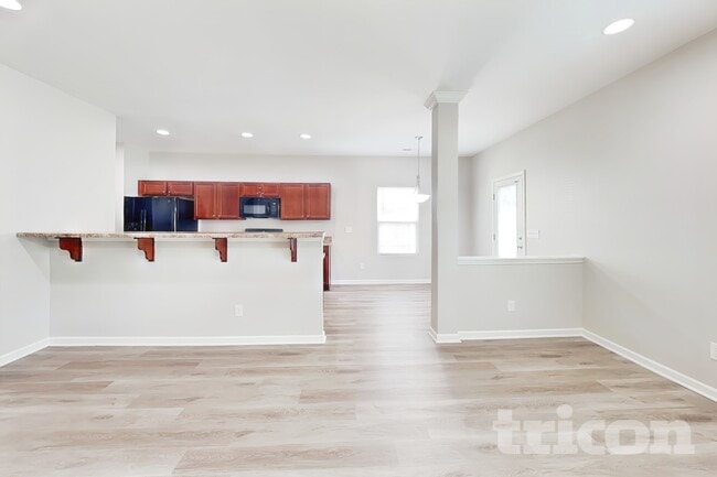 Photo - 1195 Thanet St SW