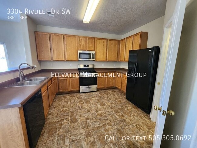 Photo - 3304 Rivulet Dr SW