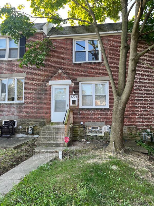Building Photo - 2304 Bond Ave Rental