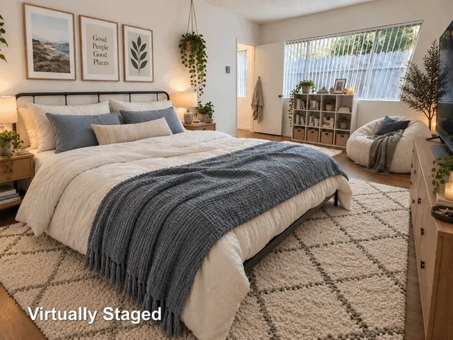 225 Montana Ave Unit 105