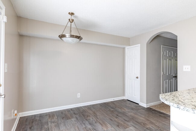 2BR, 1.5BA - 1154SF Dining