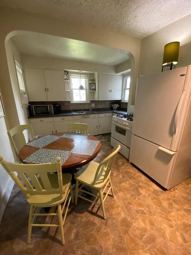 Photo - 545 E Buchtel Ave Unidad 1