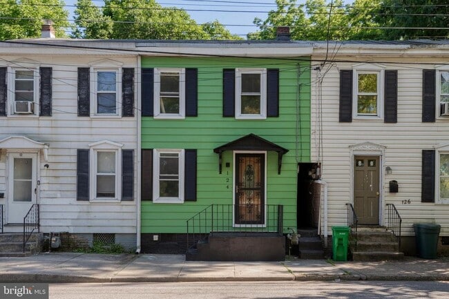 Photo - 124 W Penn St