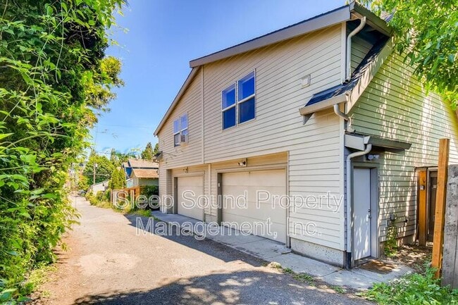 Building Photo - 3603 N Albina Ave Unit B