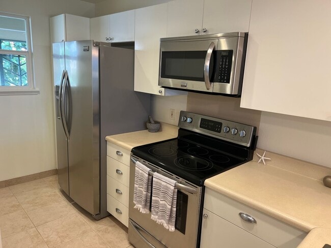 Photo - Napili - 2 bedroom/2 bath fully furnished, 2nd floor