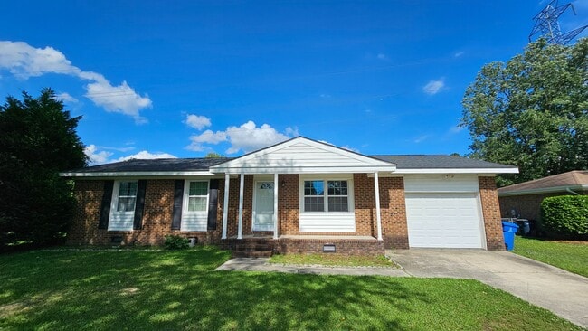 Building Photo - 109 Valley Ct