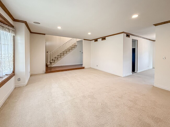 Photo - Calabasas 4BR w/pool + spa, views, solar p...