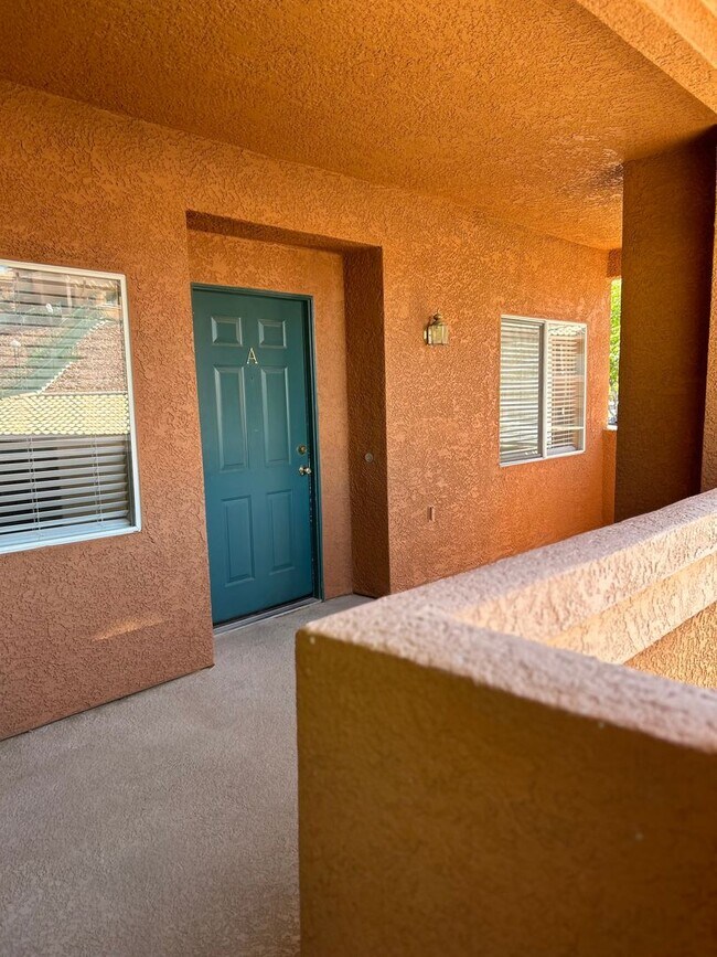 Upper Level 3 bedroom, 2 bath at The Falls House House Rental in Mesquite, NV