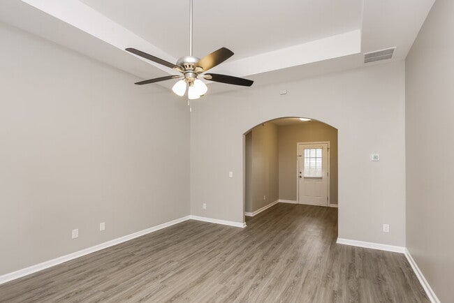 Photo - 392 Pinnacle Dr.