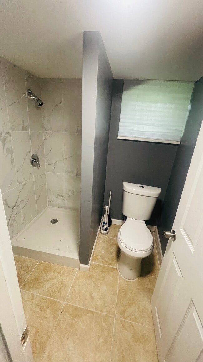 Photo - 219 Schuyler Ave