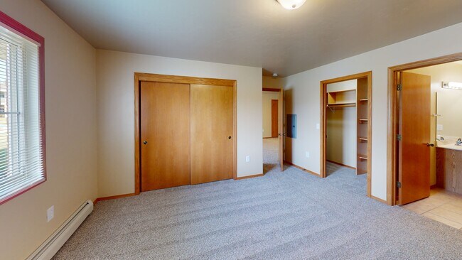 Swan Ridge Apartments